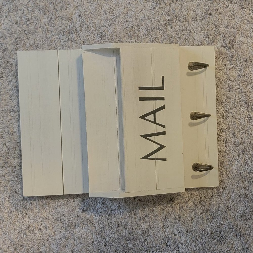 Wall mail/ keys
